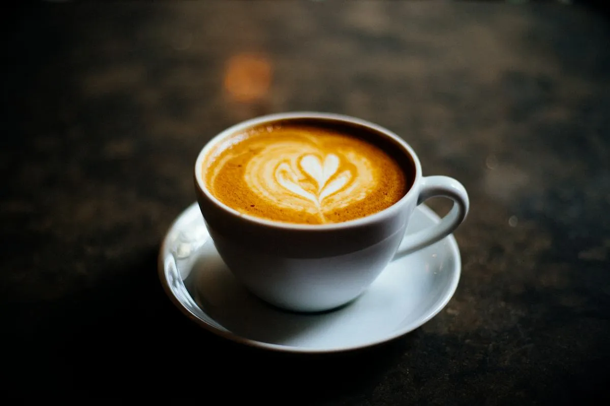 Coffee, pastries and café scenes at Celqenavessoria